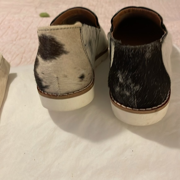 MYRA LEATHER slip-on shoes - unique cow pattern, white SZ 7 -NEW - with bag - Picture 6 of 12